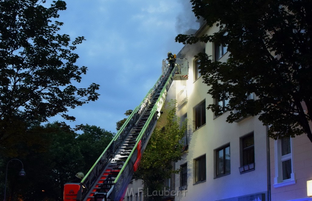 Feuer 2 Y Koeln Neustadt Sued Darmstaedterstr P006.JPG - Miklos Laubert